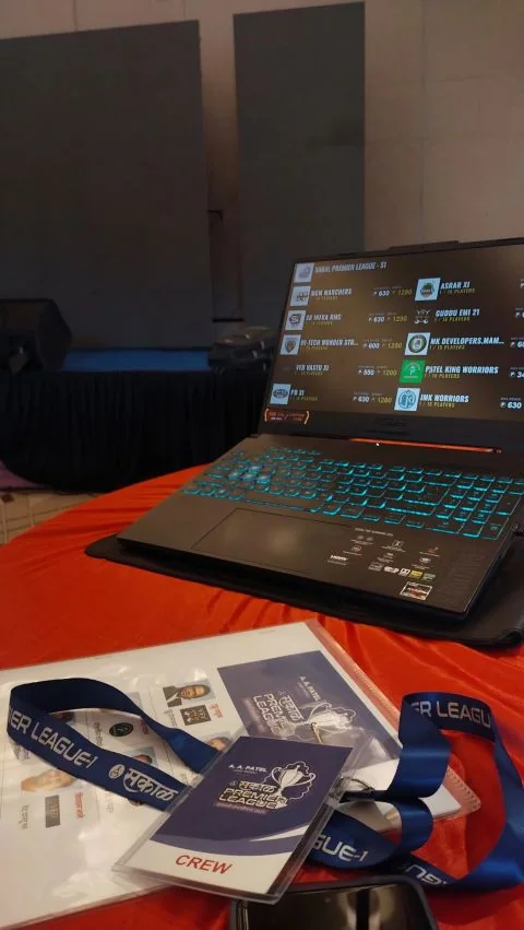 Crew pass and control laptop